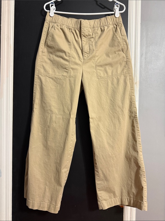 GAP Pants - GAP Easy Wide Leg Khaki Elastic Waist Size: M Inseam: 26”